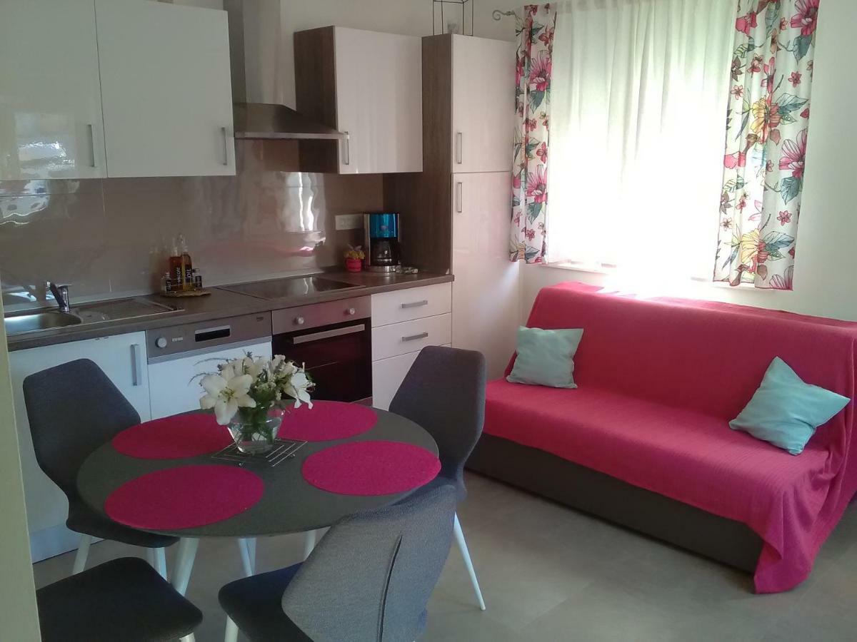 Podvrsina1A Rosa Villa Preko Luaran gambar