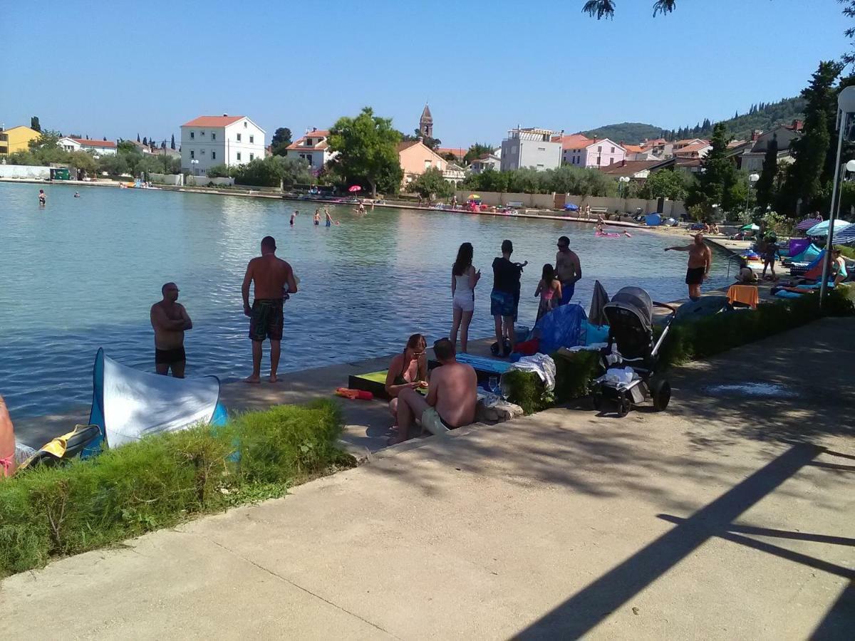 Podvrsina1A Rosa Villa Preko Luaran gambar