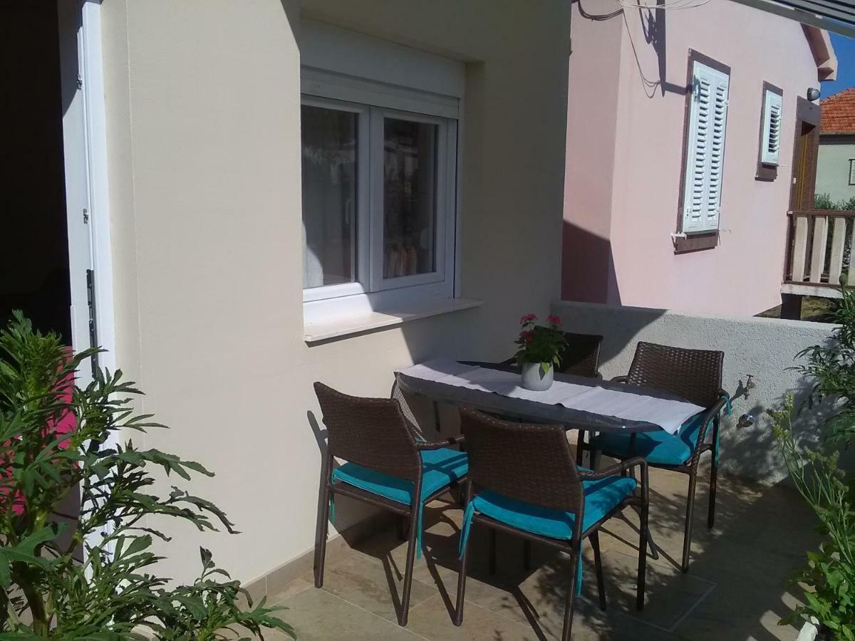 Podvrsina1A Rosa Villa Preko Luaran gambar